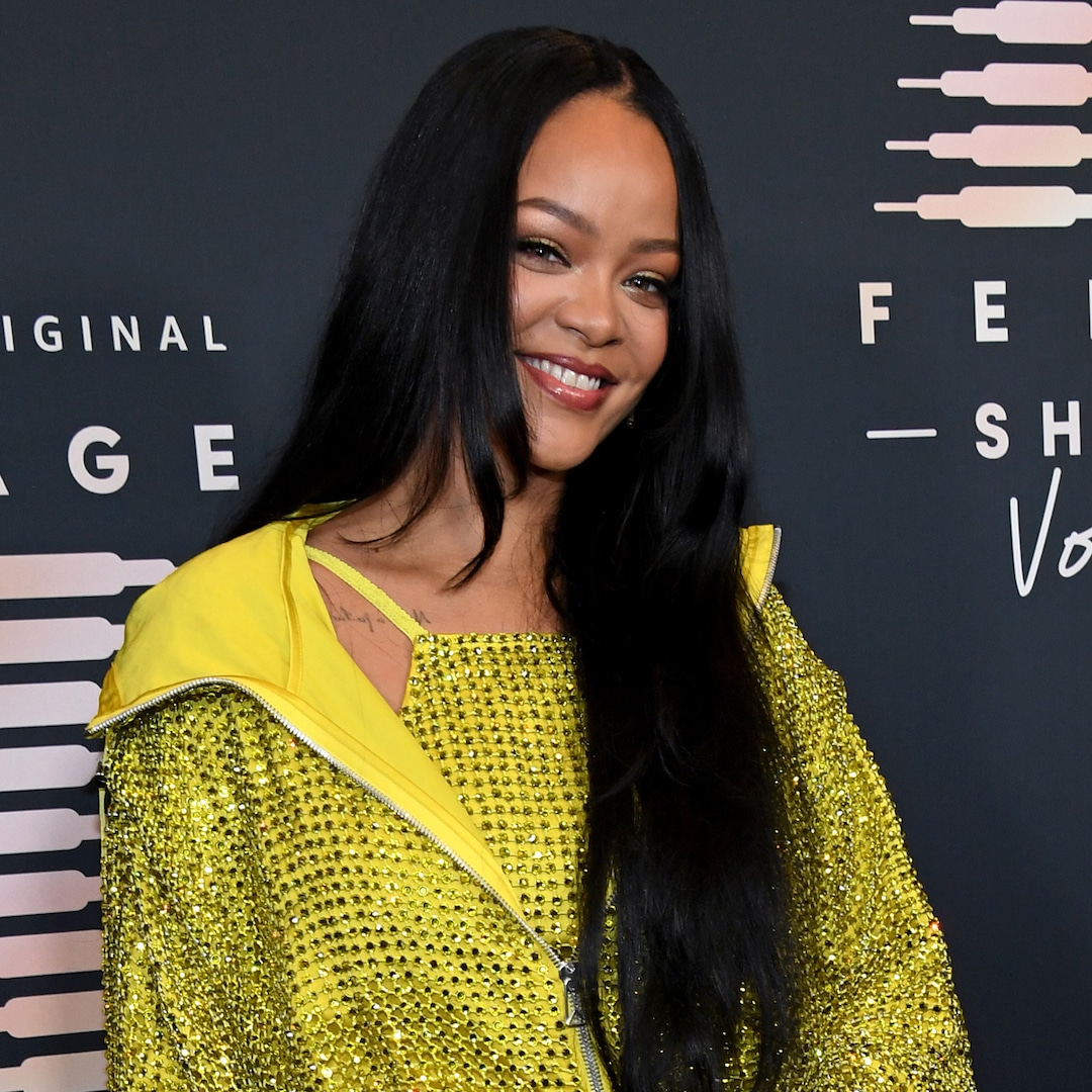 Rihanna Shares New Photo of Baby Bump After Revealing Pregnancy